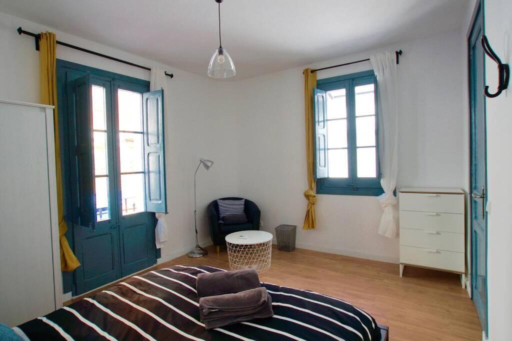 הוספיטלט דה יוברגאט Lovely Flat Fira Mwc מראה חיצוני תמונה