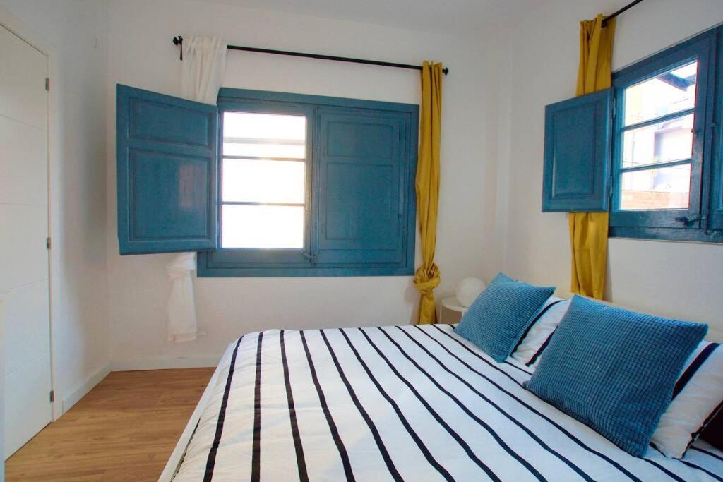 הוספיטלט דה יוברגאט Lovely Flat Fira Mwc מראה חיצוני תמונה